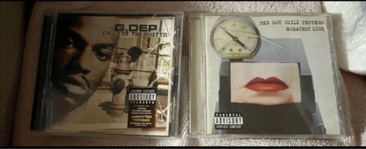 2 free empty cd cases #freecycle