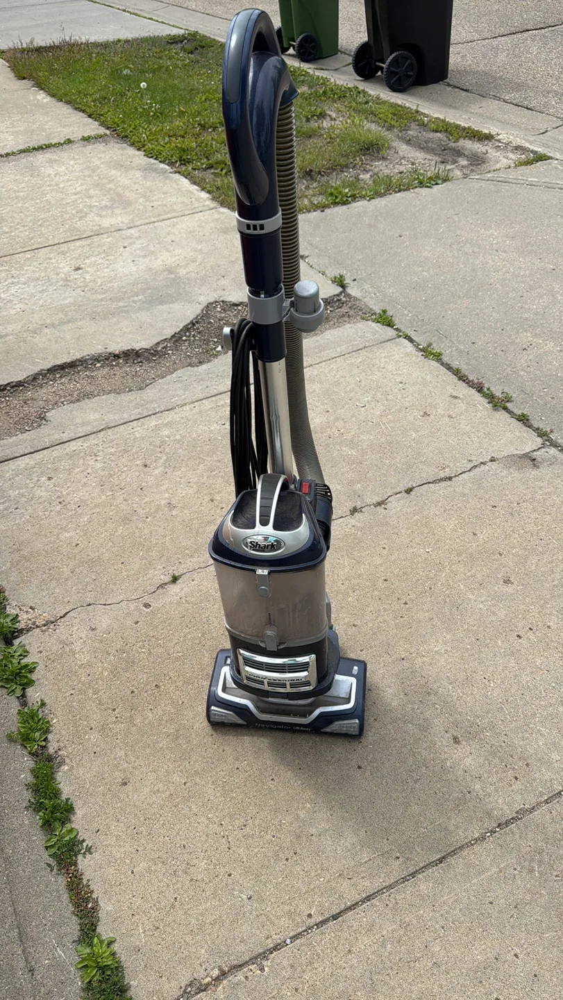 Shark Navigator Lift-Away Upright Vacuum thumbnail