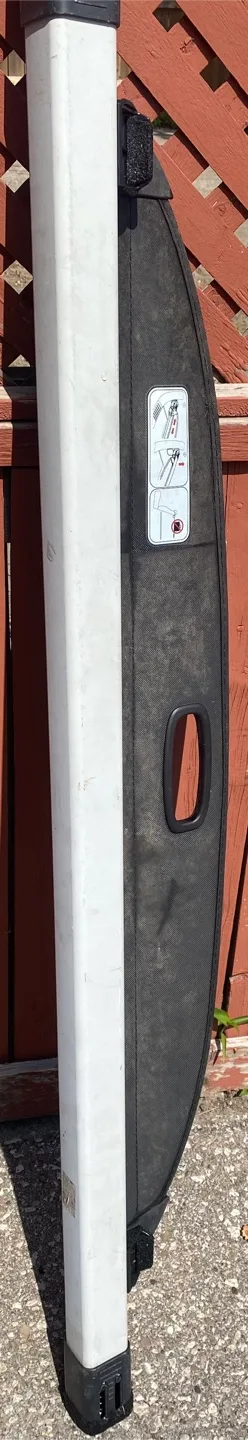 SUV Cargo Cover - Black image indicator(3)