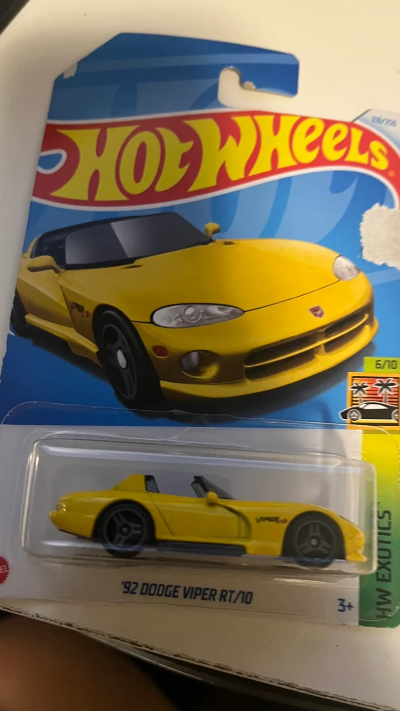 Hot Wheels '92 Dodge Viper RT/10 thumbnail