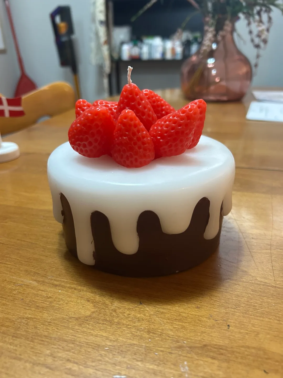 Burger & Cake Shaped Candles thumbnail