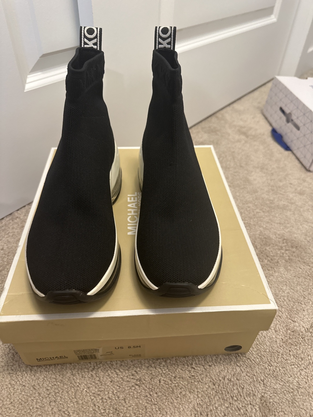 Michael Michael Kors Olympia Bootie Extreme - Size 8.5 - photo 3