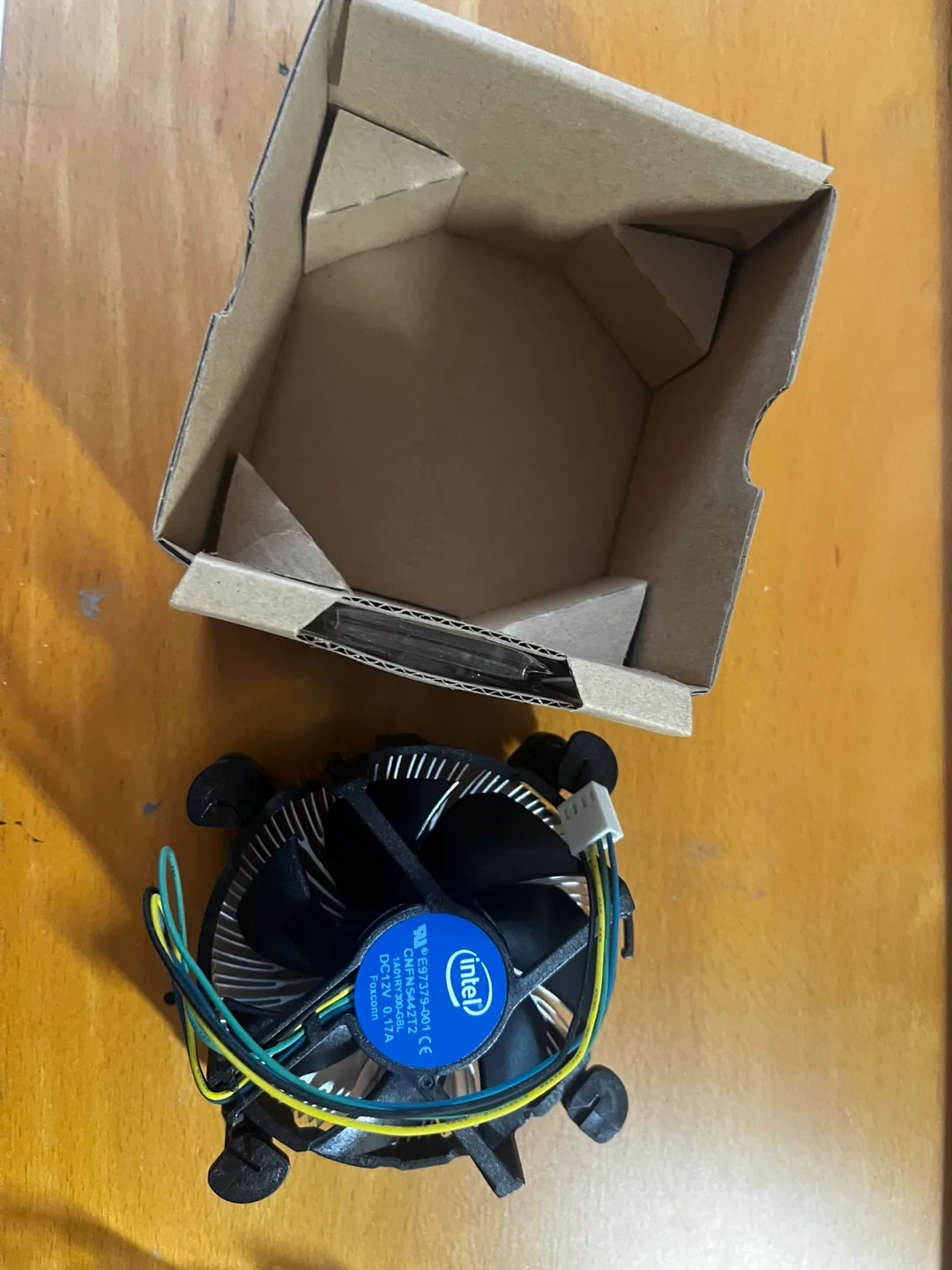 Intel CPU Cooler Fan E97379-001 image indicator(2)