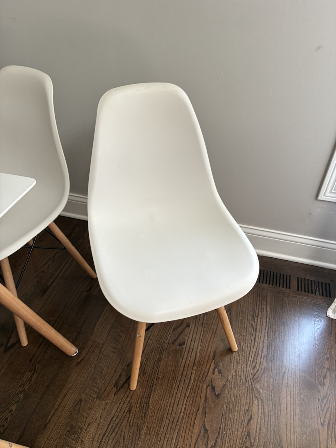 Modern White Dining Chairs (Set of 4) - photo 4