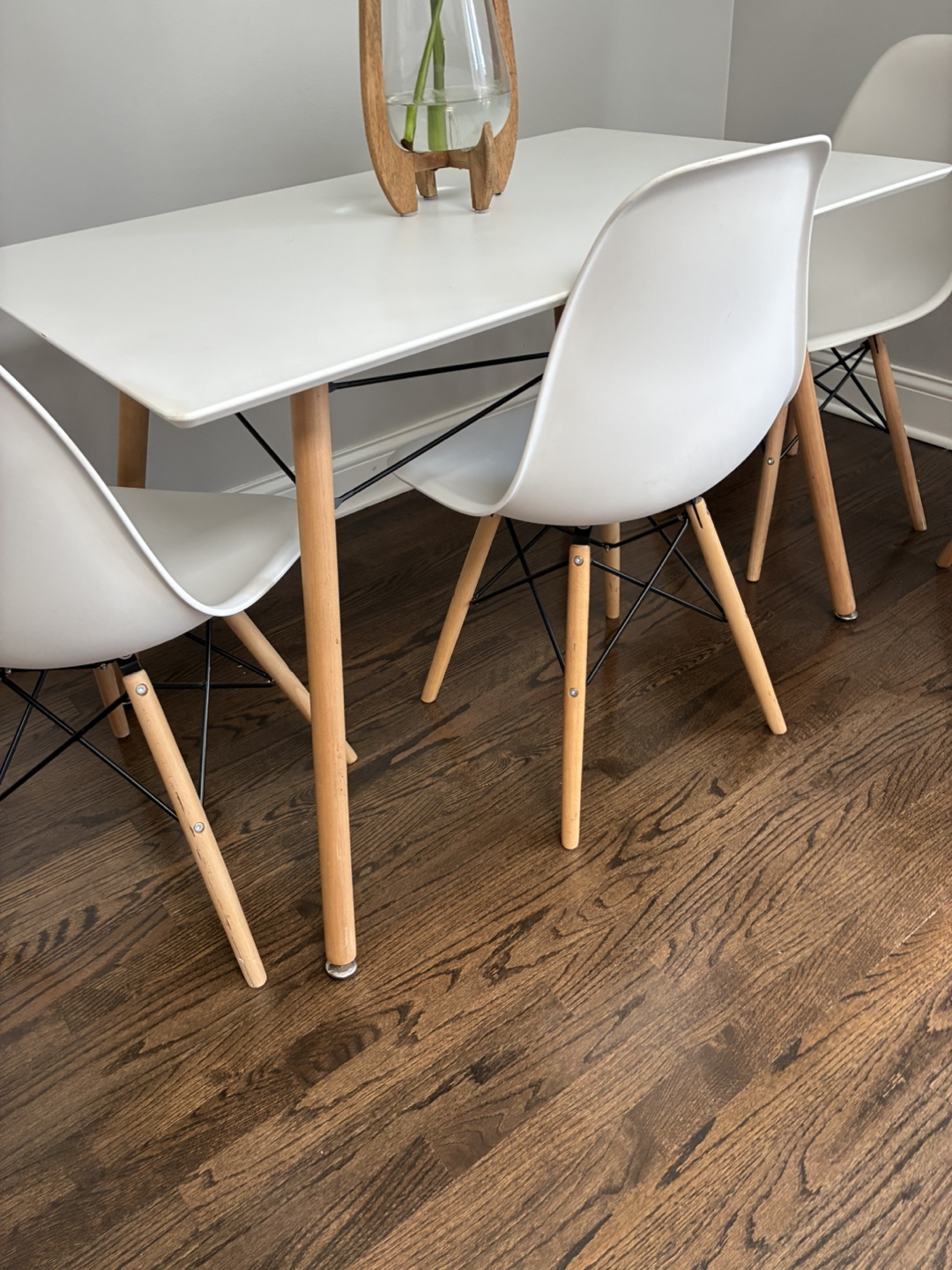 Modern White Dining Chairs (Set of 4) - photo 2