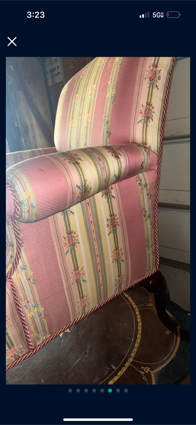 1 antique chair . 1 damaged leg - photo 5
