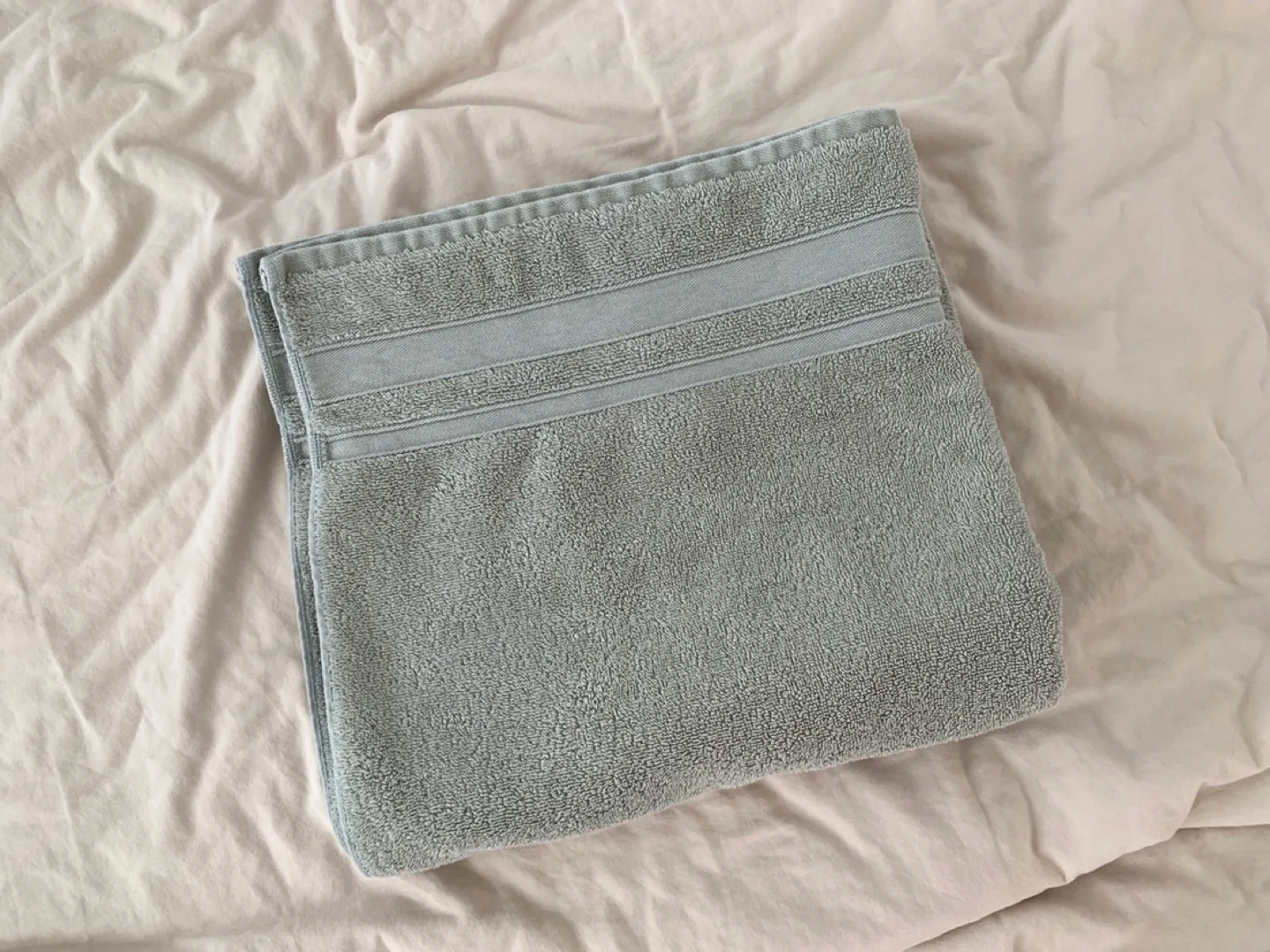 Large Bath Towel 100% cotton thumbnail
