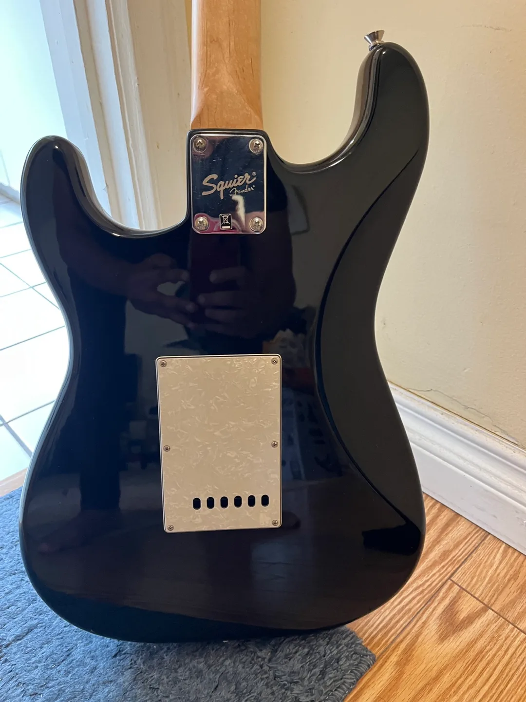 Fender squier affinity stratocaster image indicator(5)