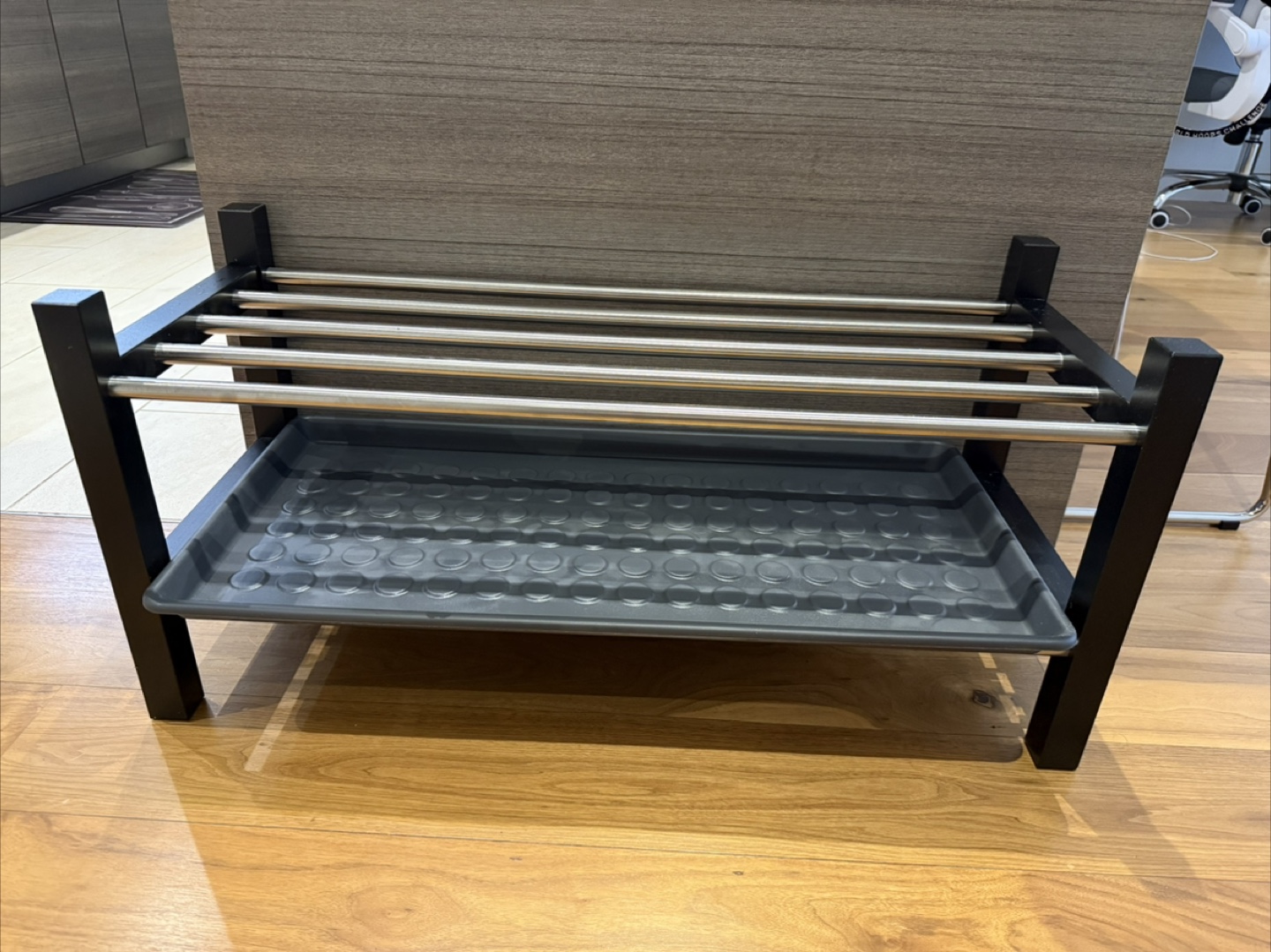 Ikea Shoe Rack - Black with shoe tray - photo 4