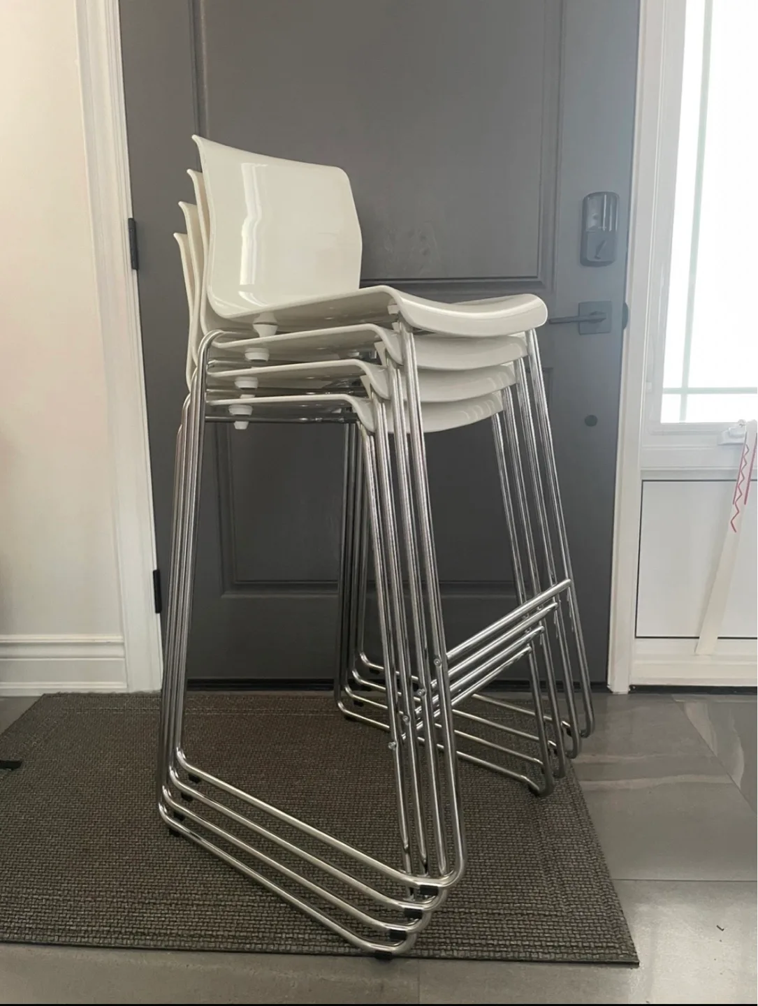 Set of 4 White Bar Stools