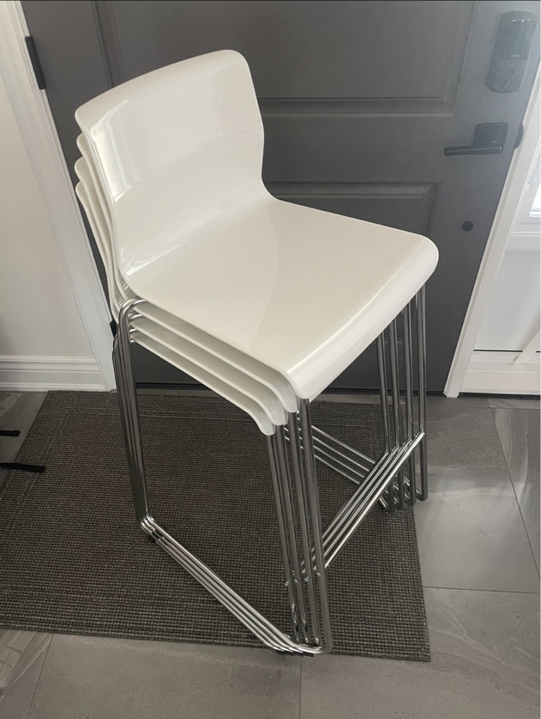 Set of 4 White Bar Stools - photo 2