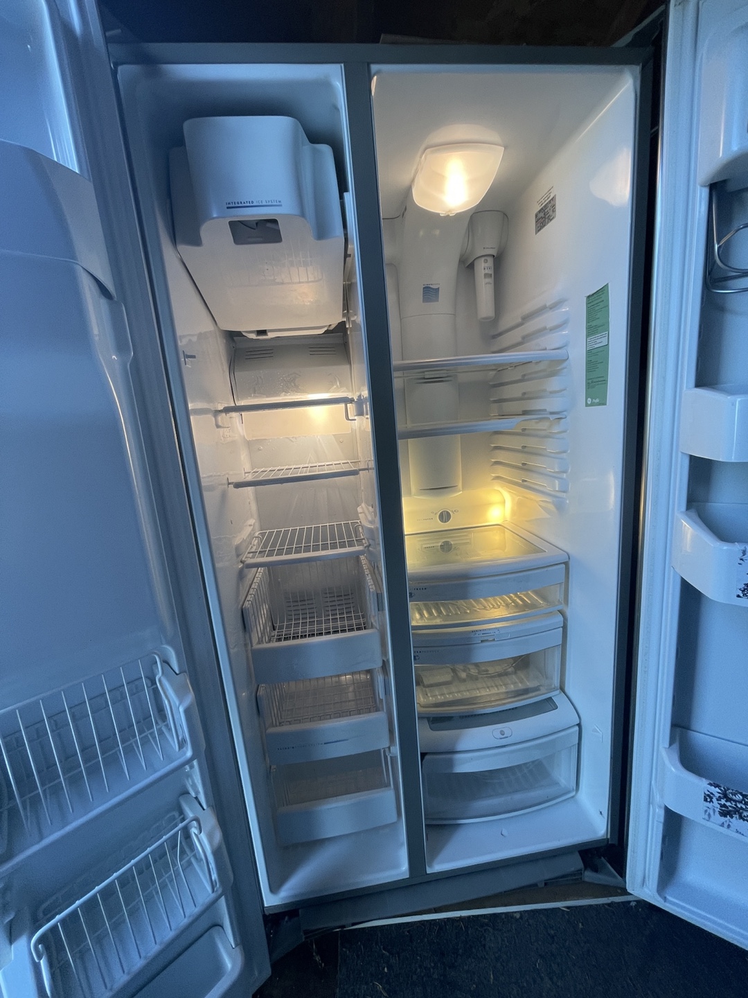 Side-by-Side Refrigerator - Stainless Steel Finish - photo 5
