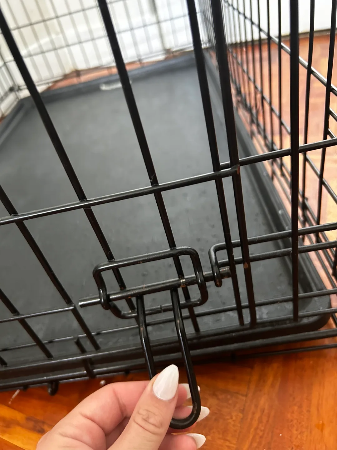 Intermediate Dog Crate image indicator(4)