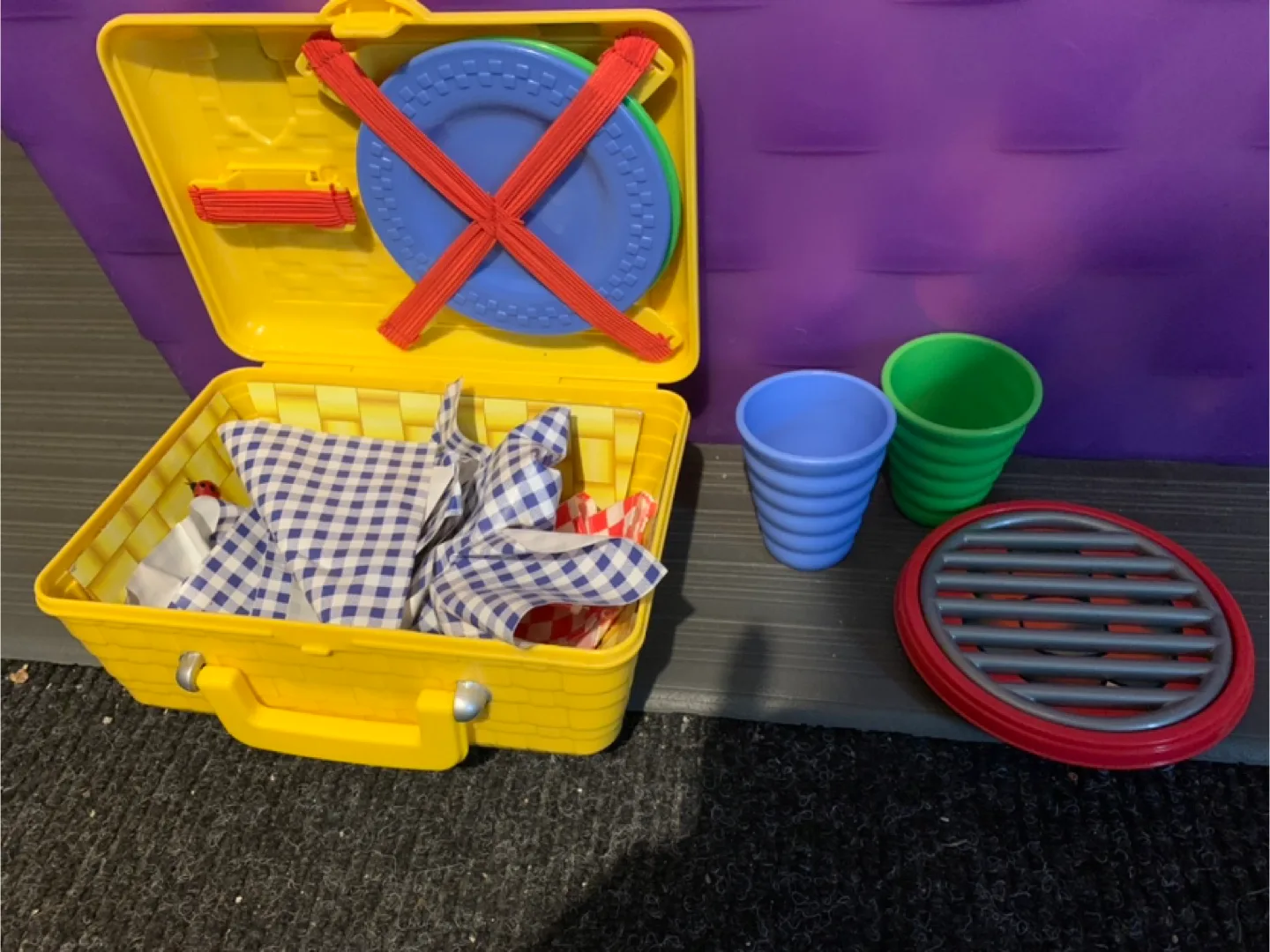 Fisher-Price Picnic Set thumbnail