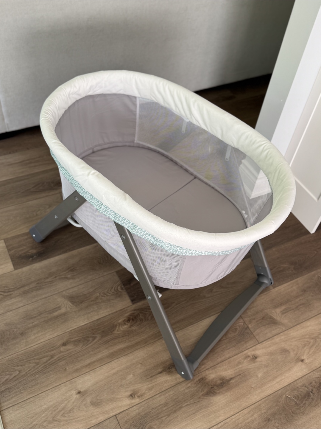 Bassinet - Foldaway Rocking Wood - photo 2