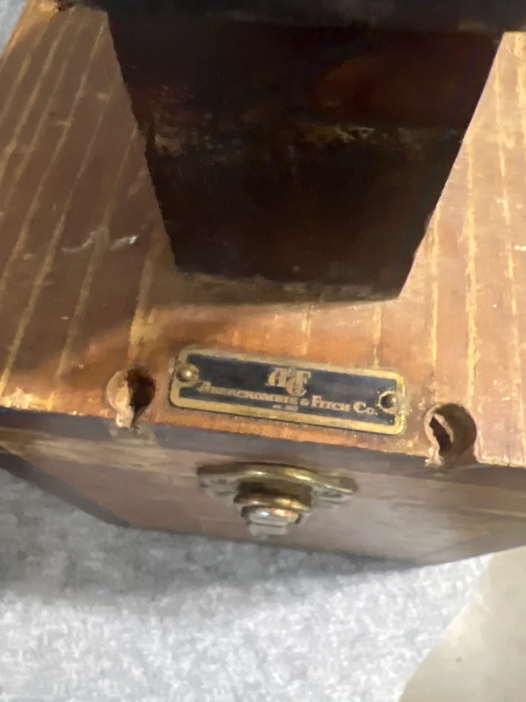 Abercrombie & Fitch Shoe Shine Box with Accessories image indicator(2)