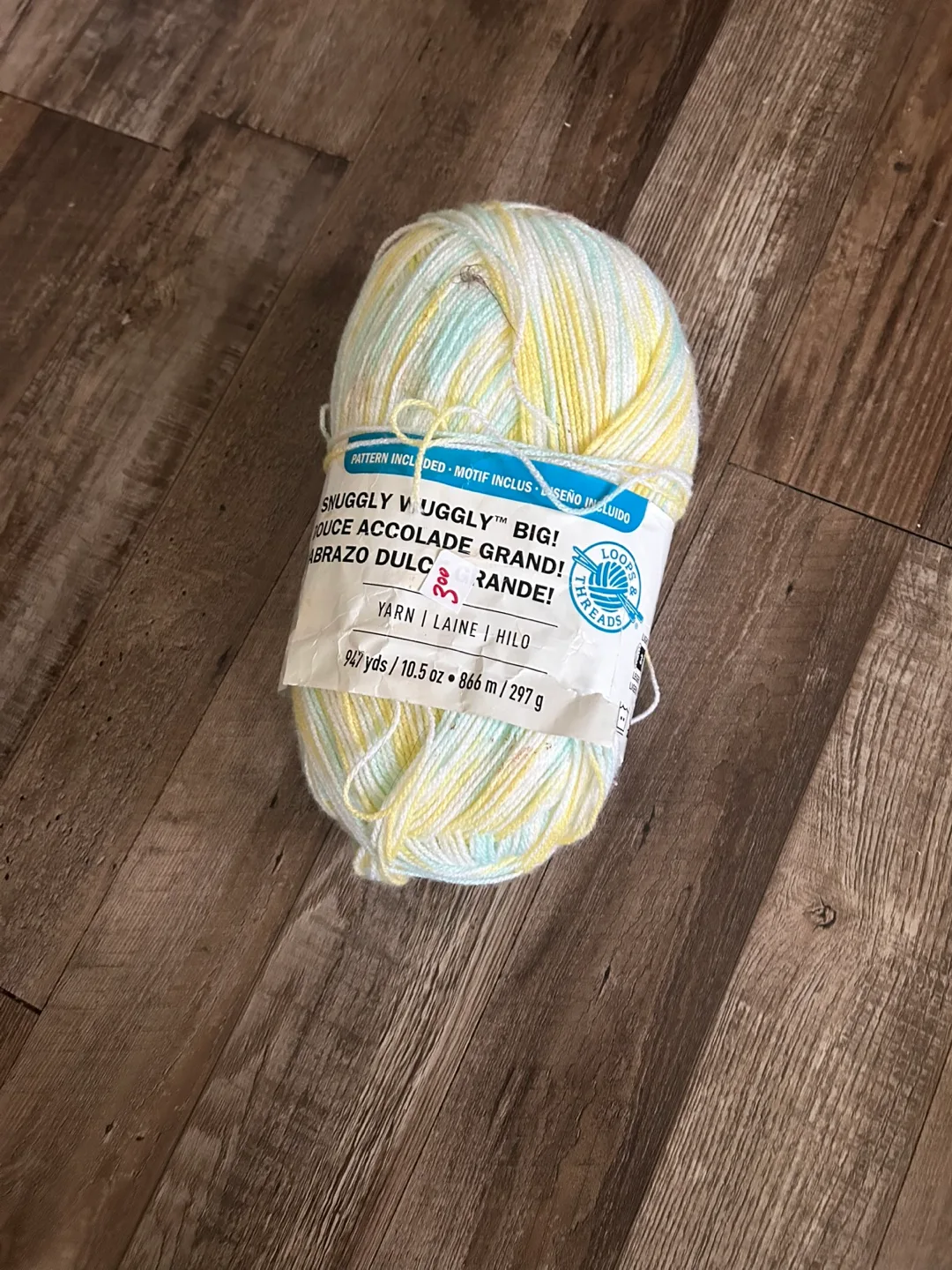 Loops & Threads Snuggly Wuggly Big! Yarn thumbnail