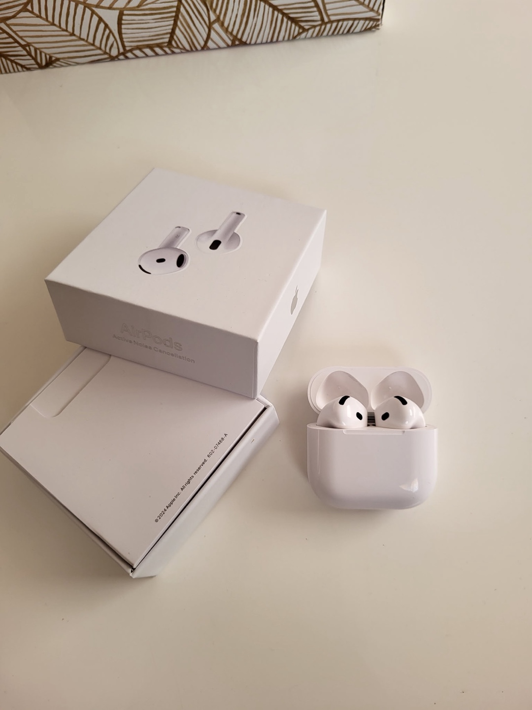 Apple AirPods 4  -  New! - photo 2