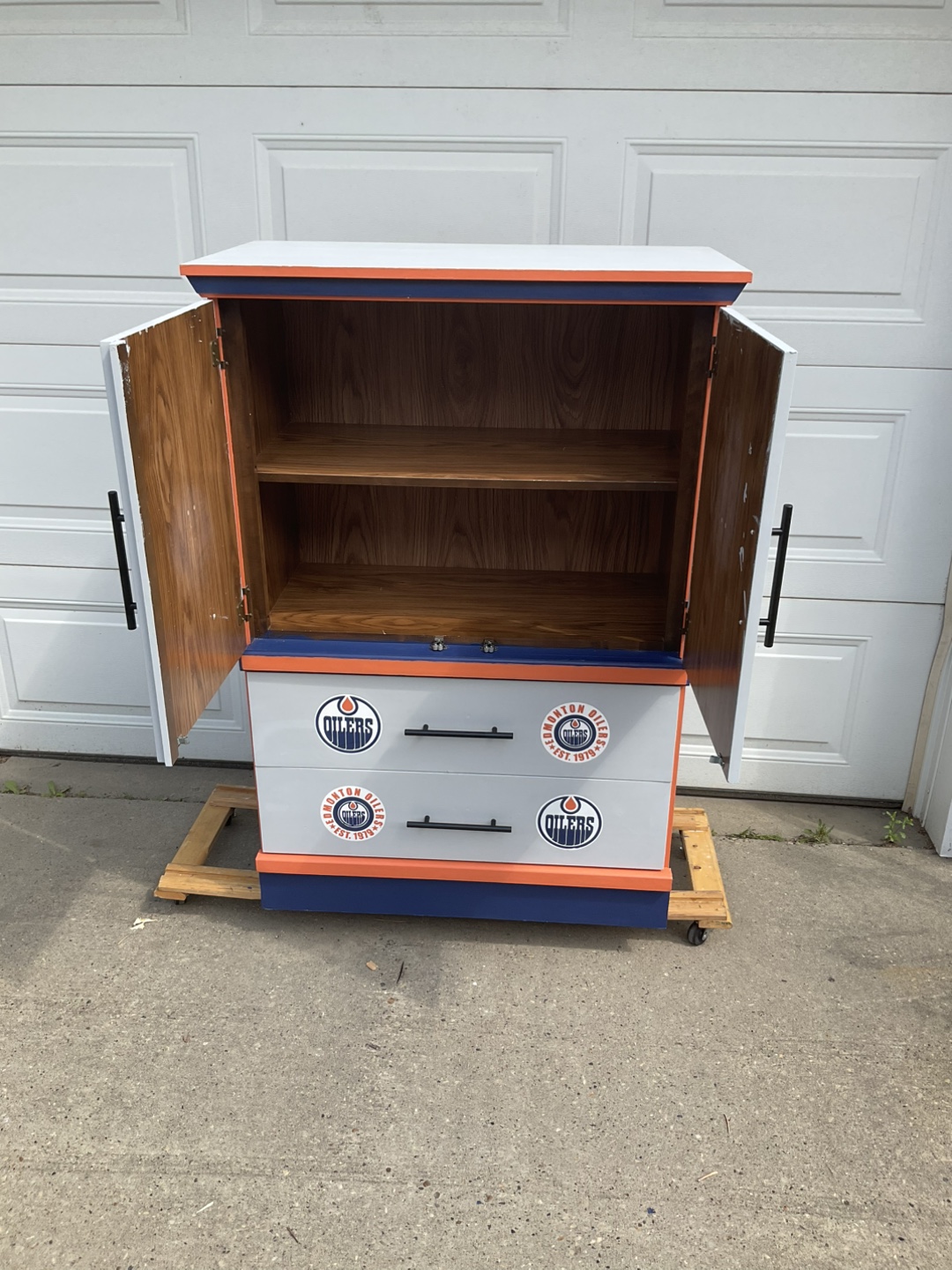 Edmonton Oilers Hockey Wardrobe Cabinet - photo 4