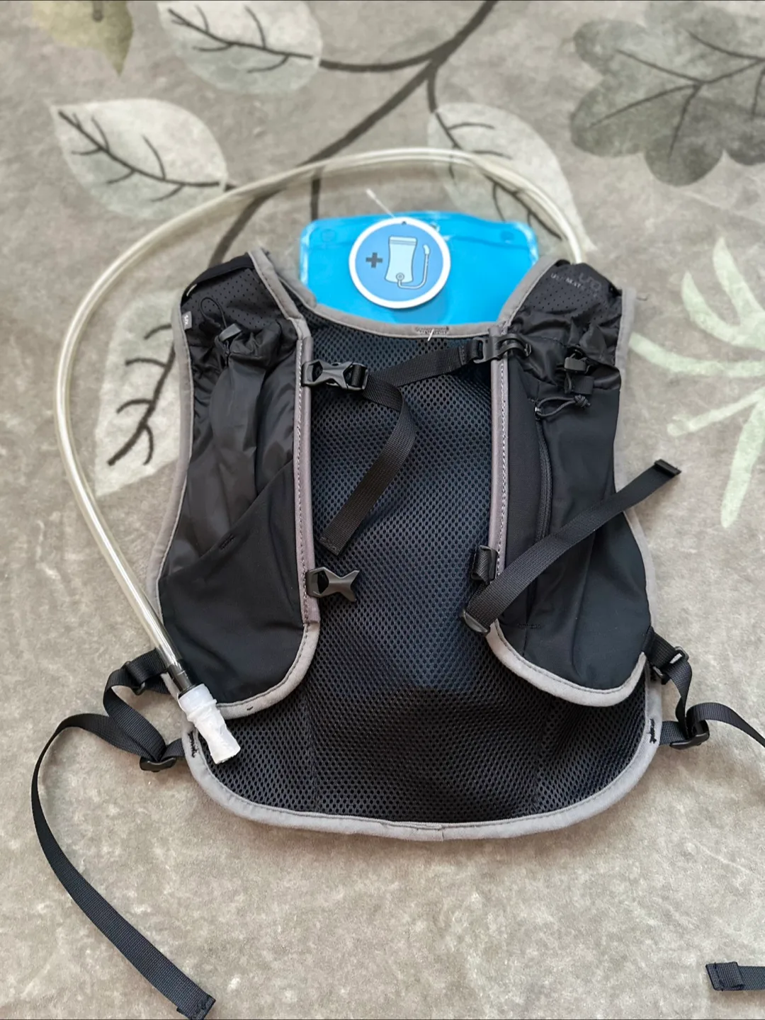 Ultimate Direction Hydration Vest thumbnail