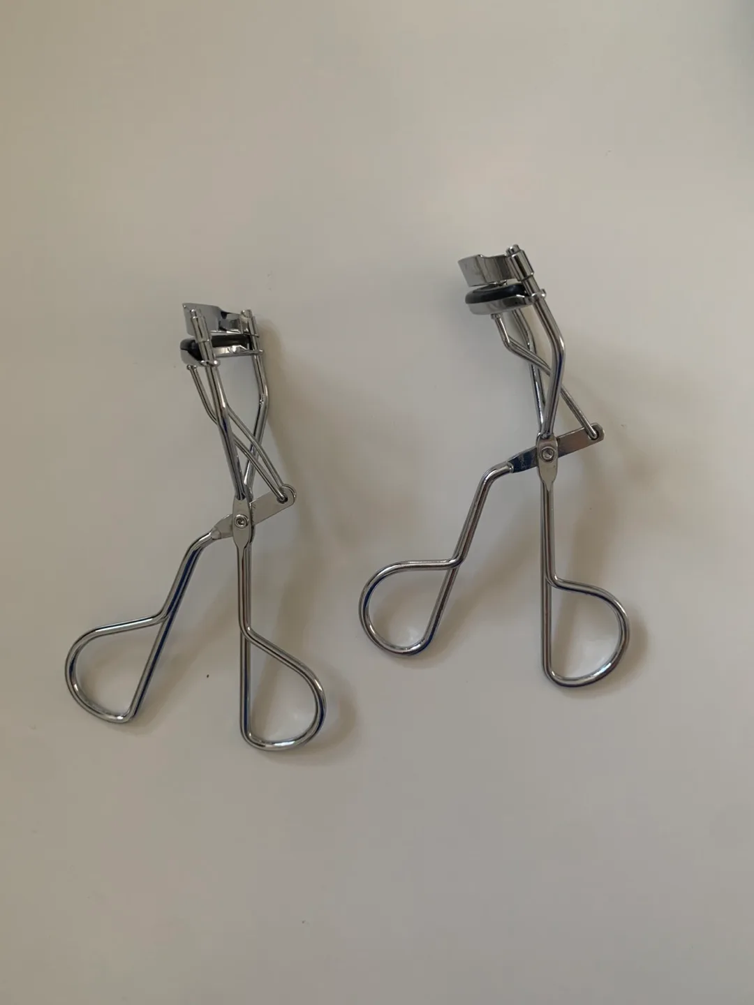 Two Eyelash Curlers thumbnail