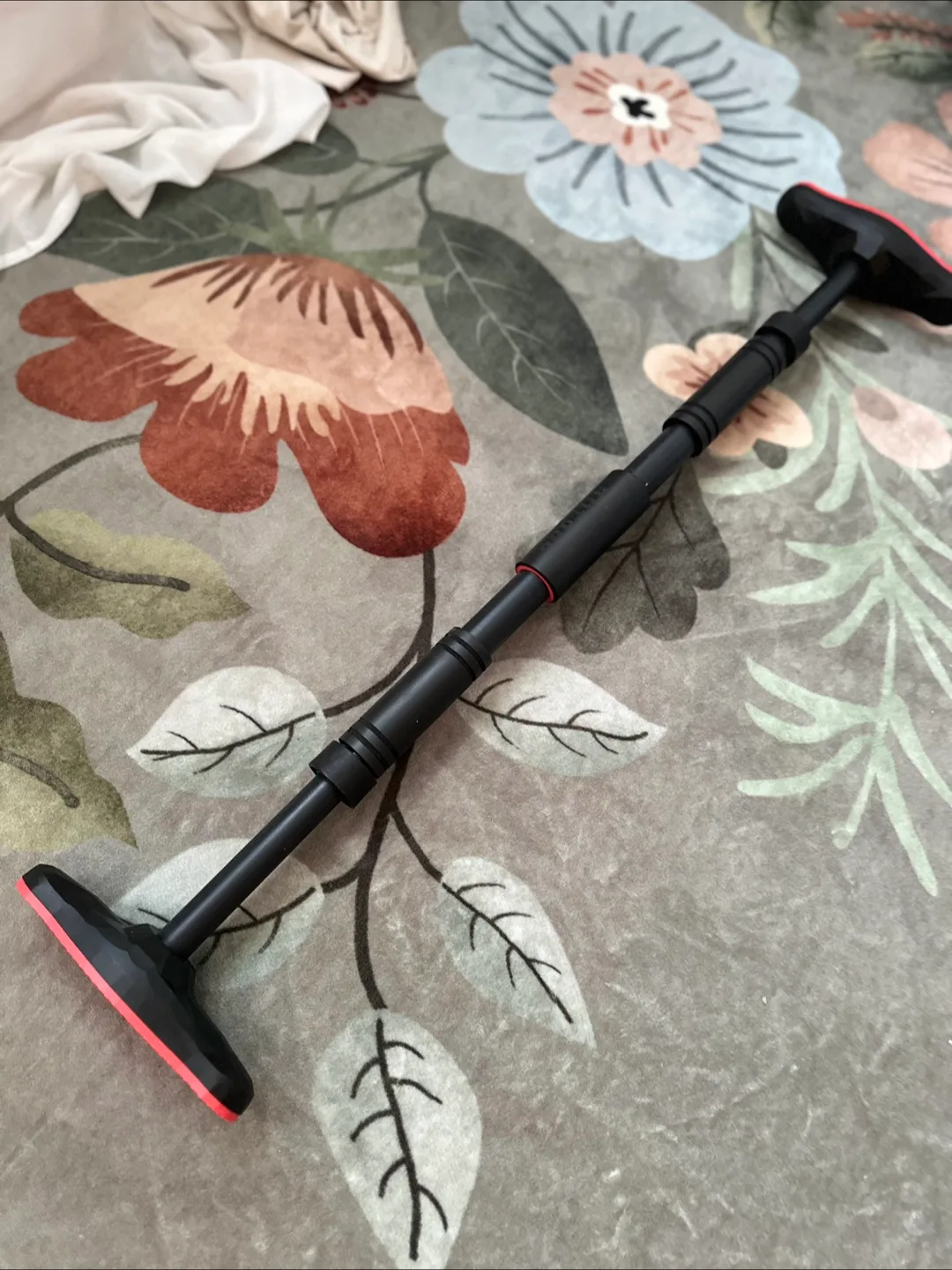 Adjustable Pull-Up Bar thumbnail