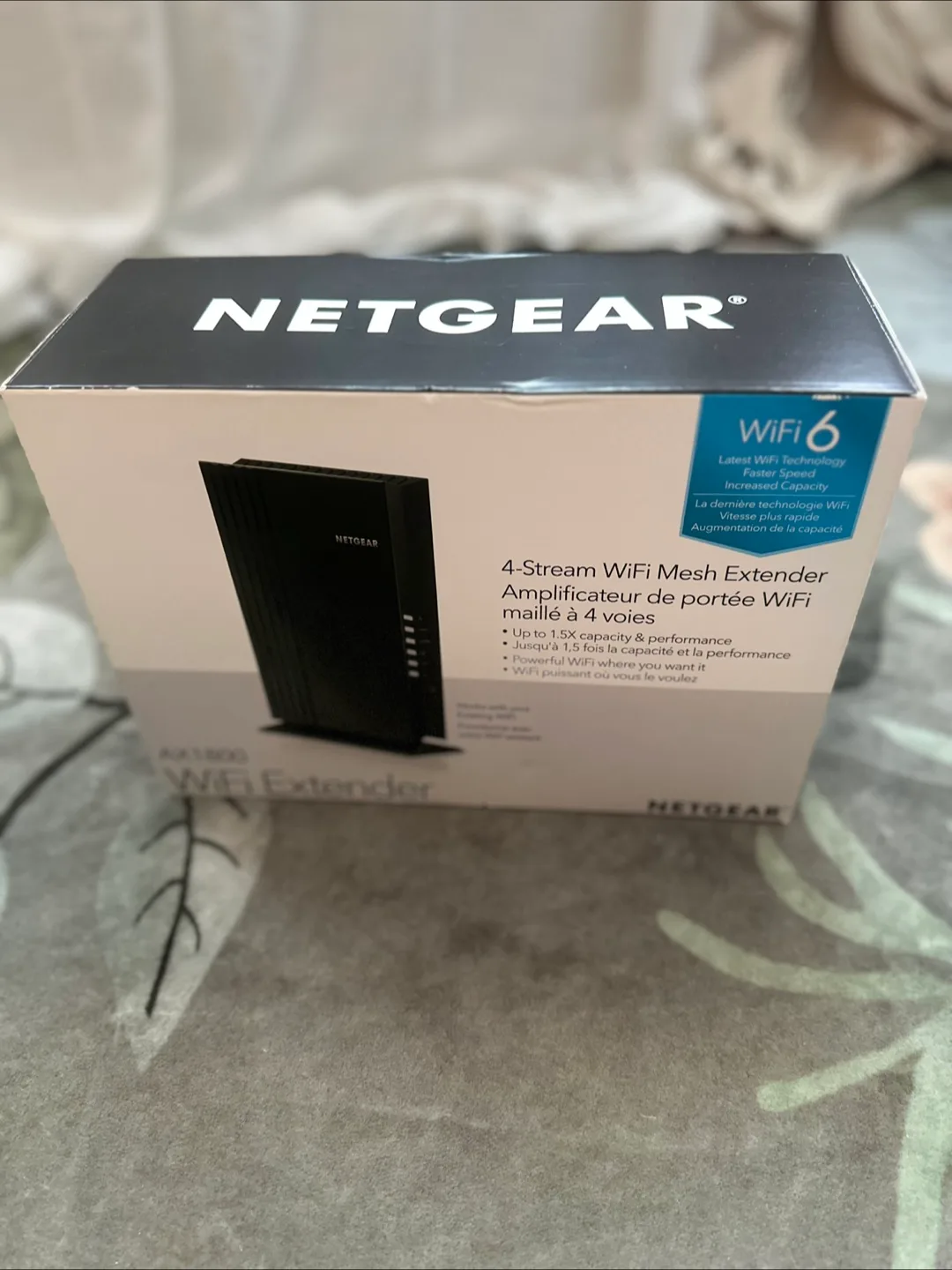Netgear AX1800 WiFi Mesh Extender - New in Box! thumbnail
