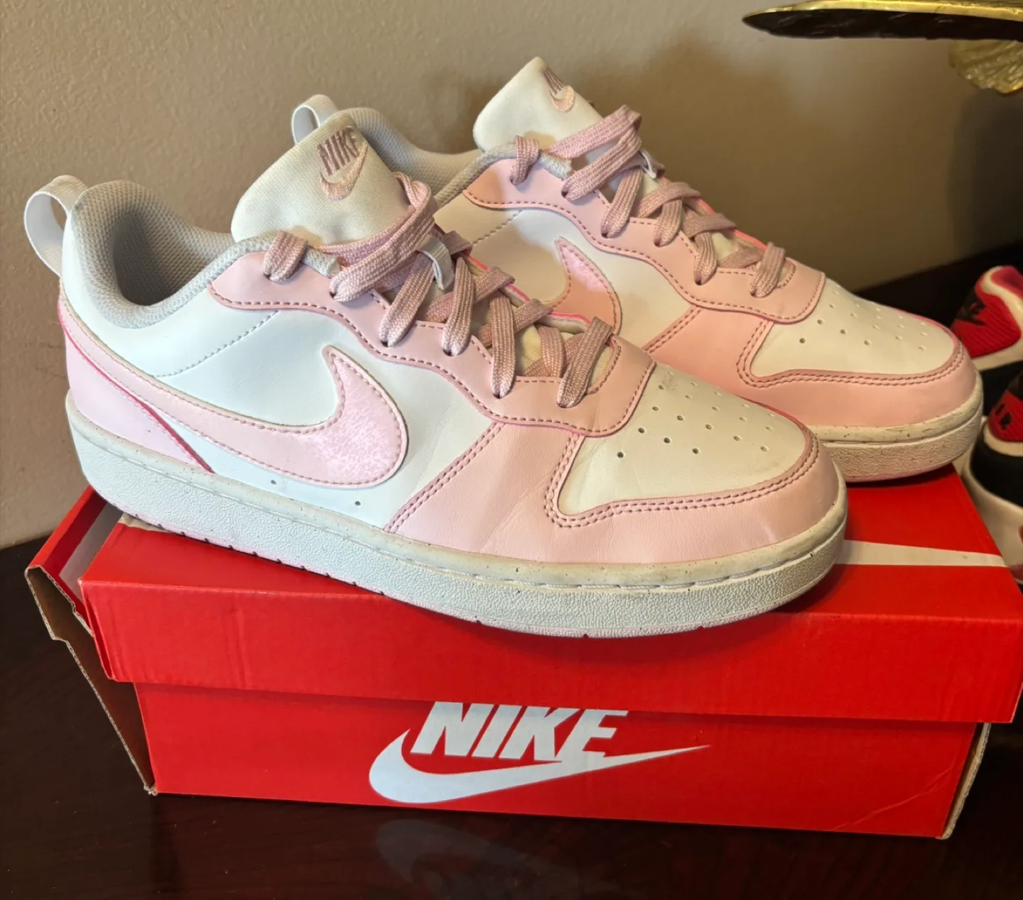 Like Brand new worn once white and baby pink size 7Y image indicator(3)