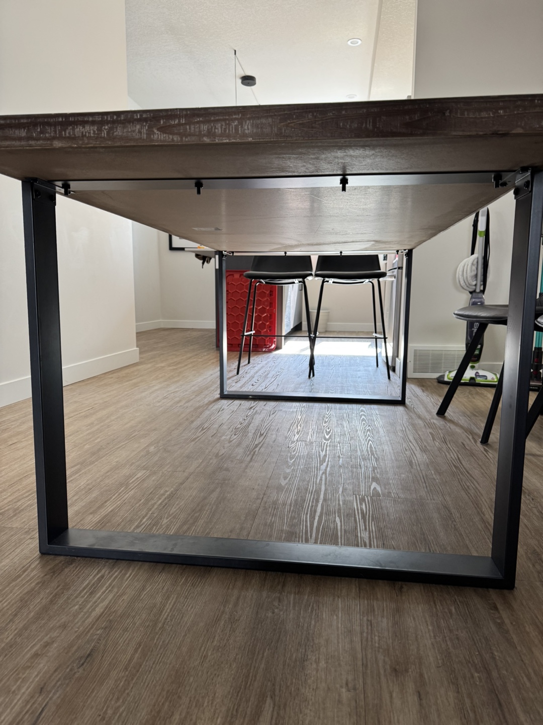 Dining Table with Metal Legs - photo 3