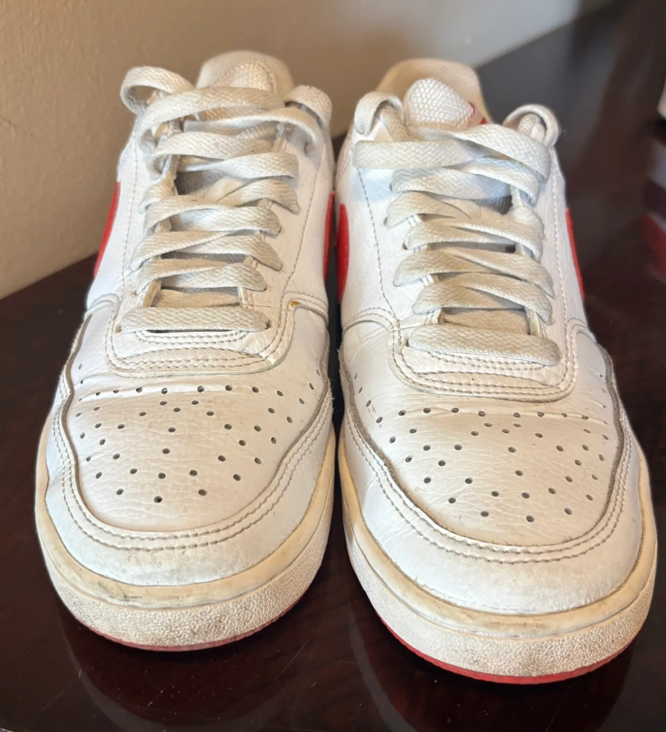 Nike size 7.5 white and red image indicator(7)