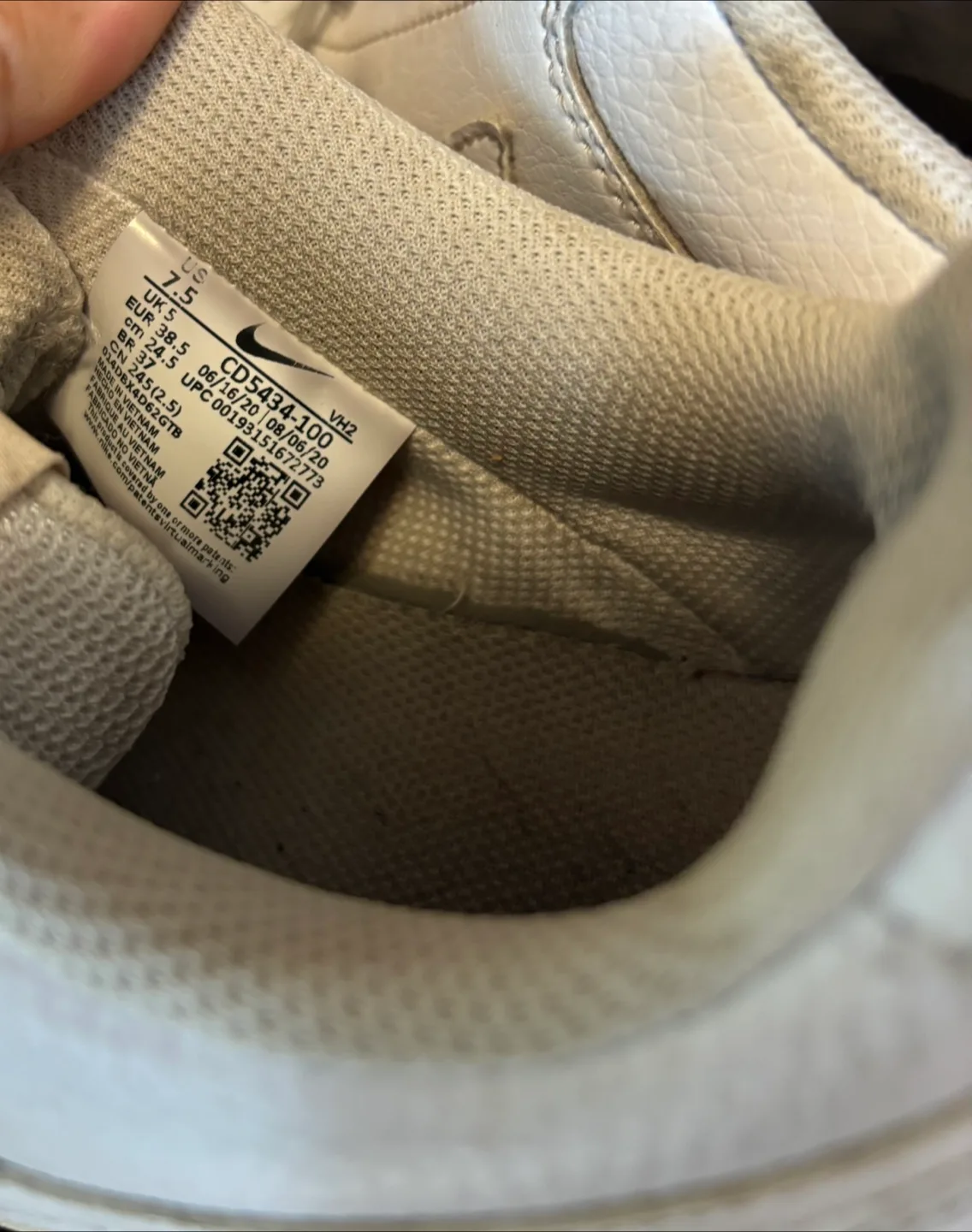 Nike size 7.5 image indicator(4)