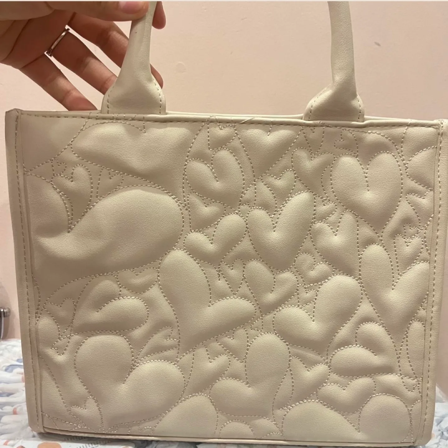 Betsey Johnson Cream Heart Tote Bag image indicator(2)