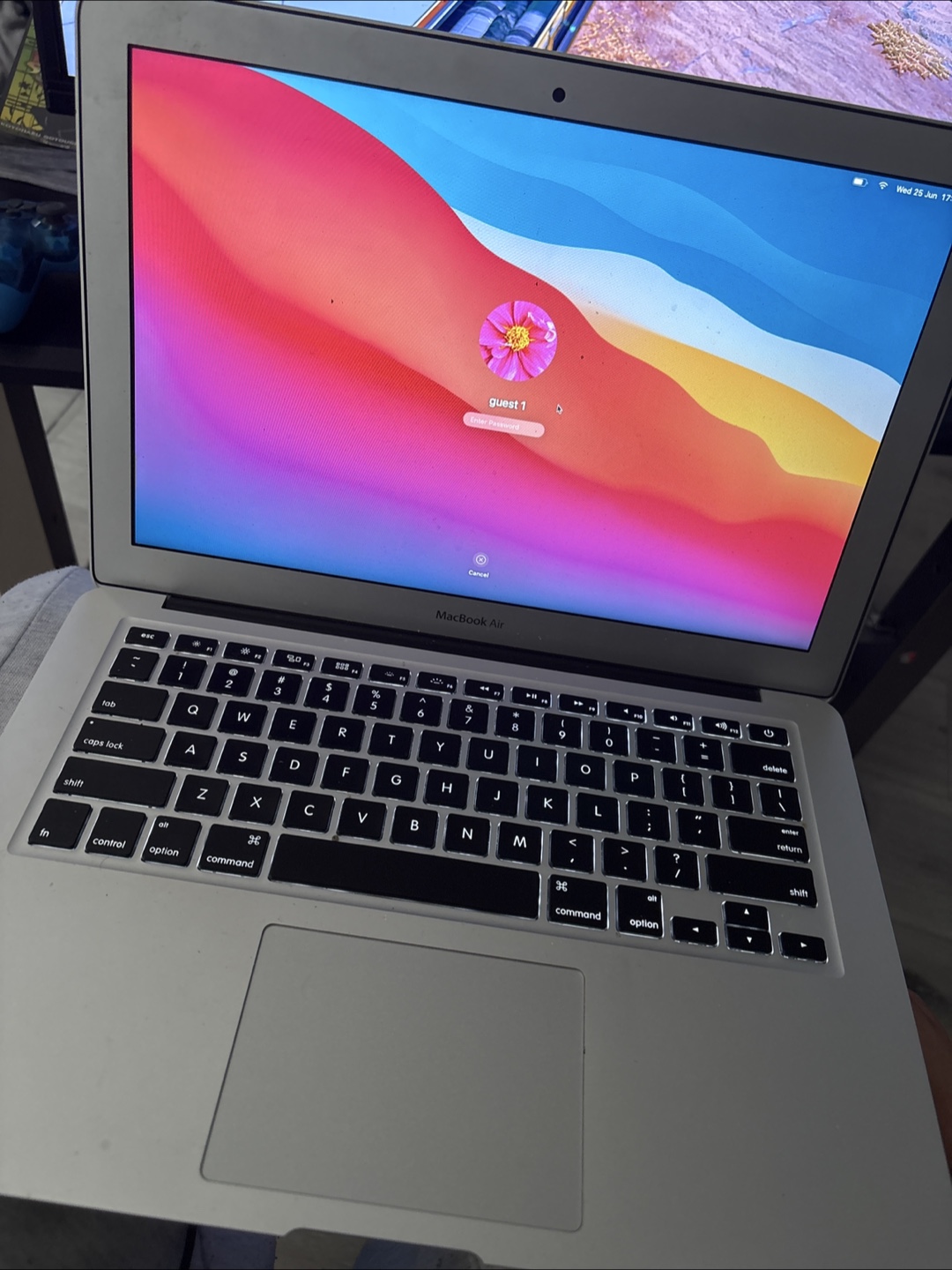 MacBook Air - Silver - photo 2