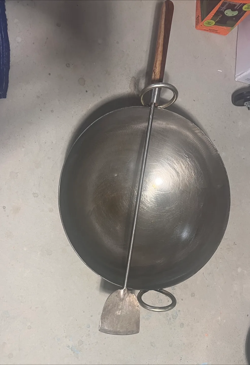 Wok with Spatula thumbnail