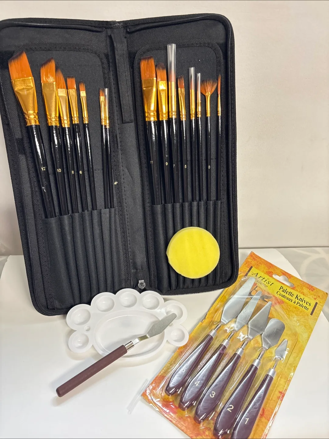 Artist Paint Brush Set with Palette Knives thumbnail