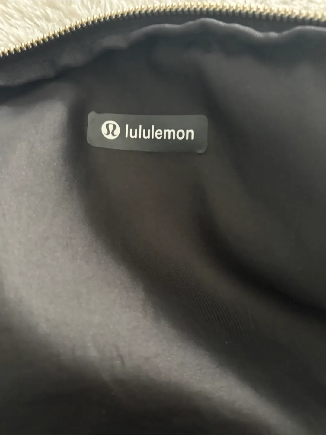 Lululemon Black Crossbody Bag image indicator(3)