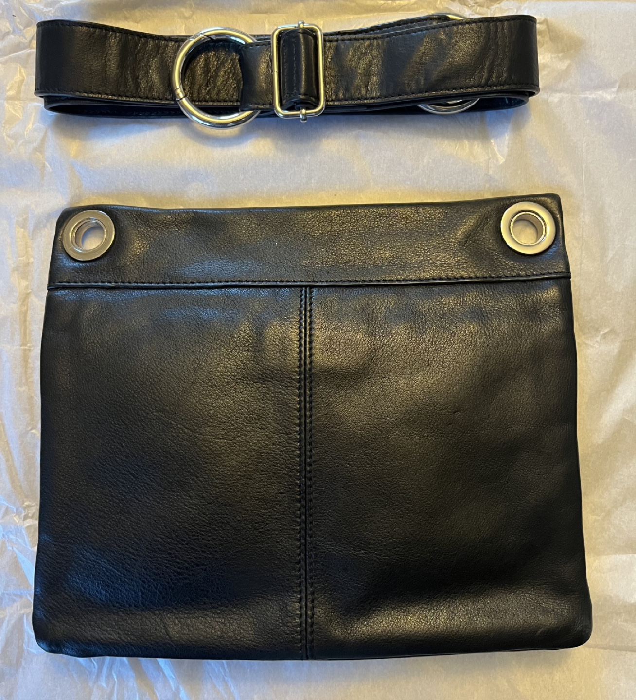 Danier Leather Village Bag - 6 Pocket Messenger - photo 3