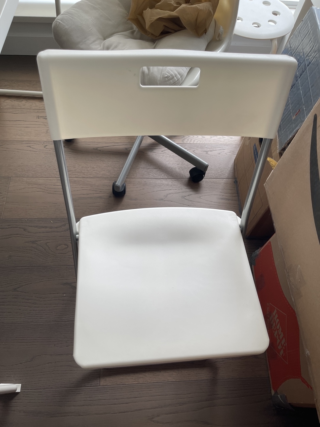 Ikea White Chair set - 4 chairs - photo 3