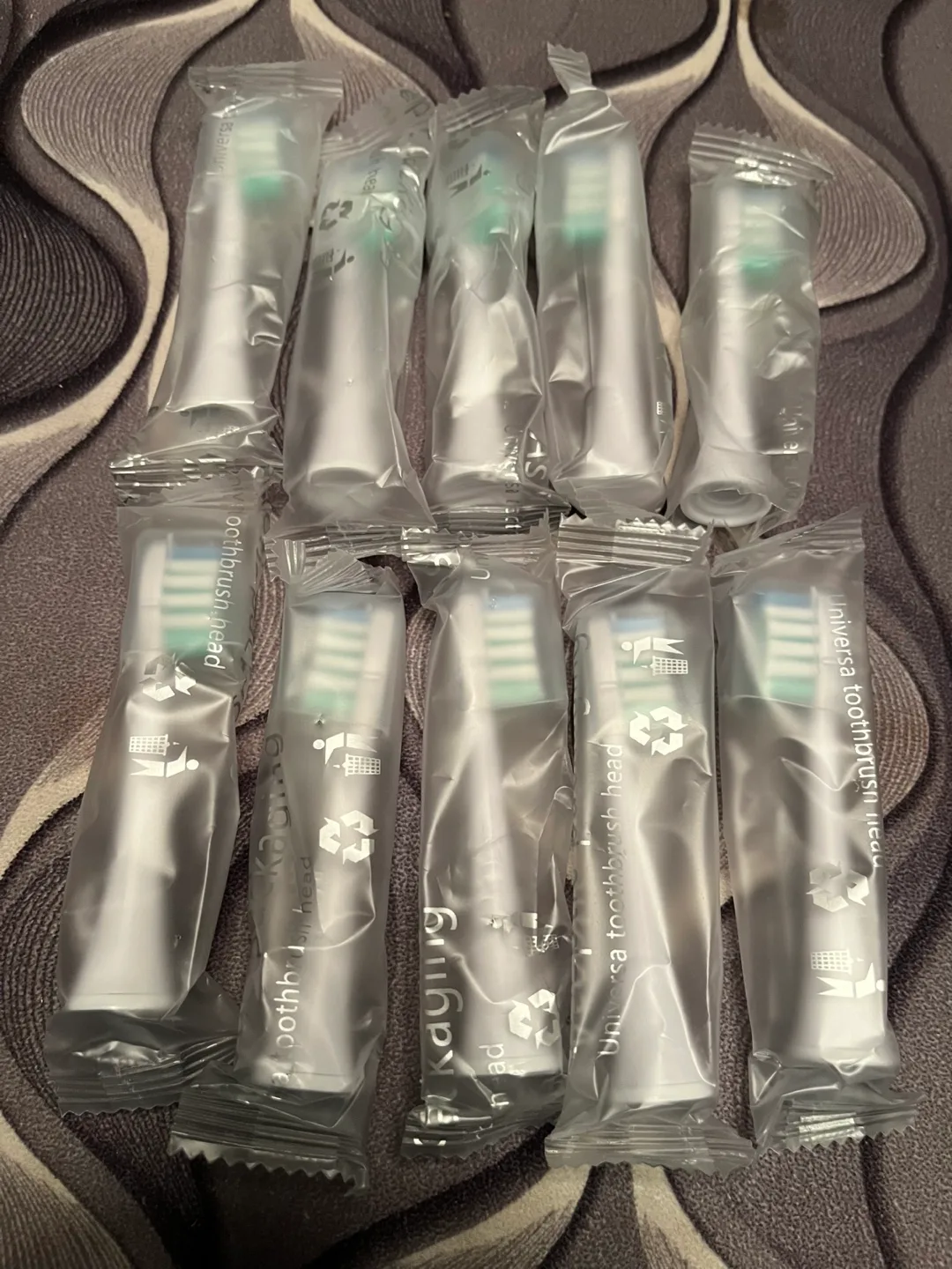 Universa toothbrush head - New image indicator(2)