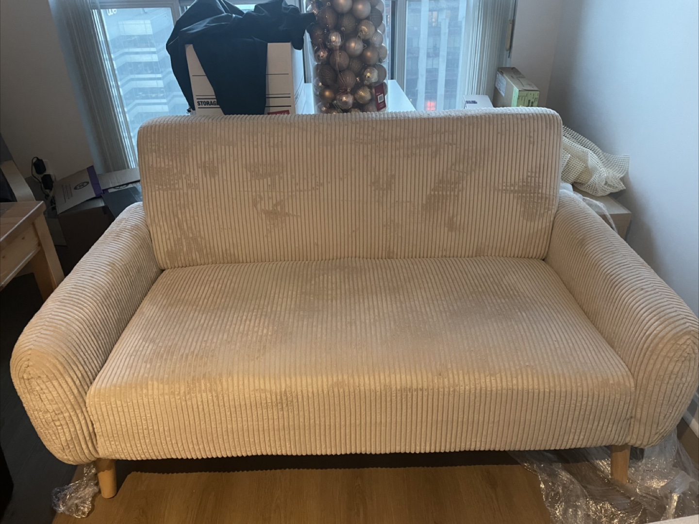 Love seat