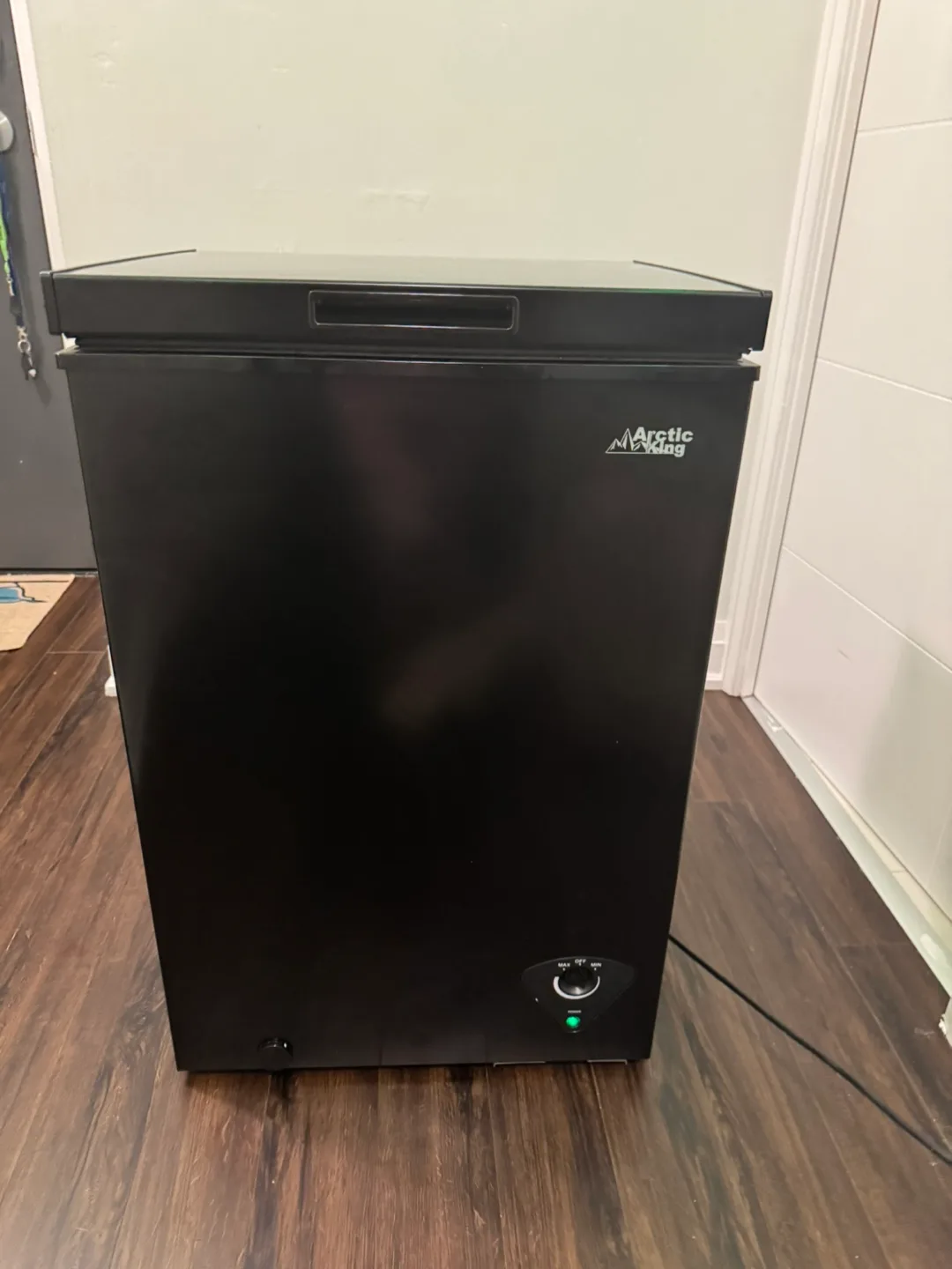 Arctic King 5.0 cu ft Chest Freezer - Black thumbnail