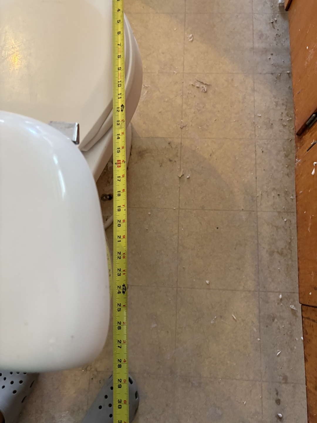 Used Toilet - white tootle Standard Size, with toilet seat - photo 4