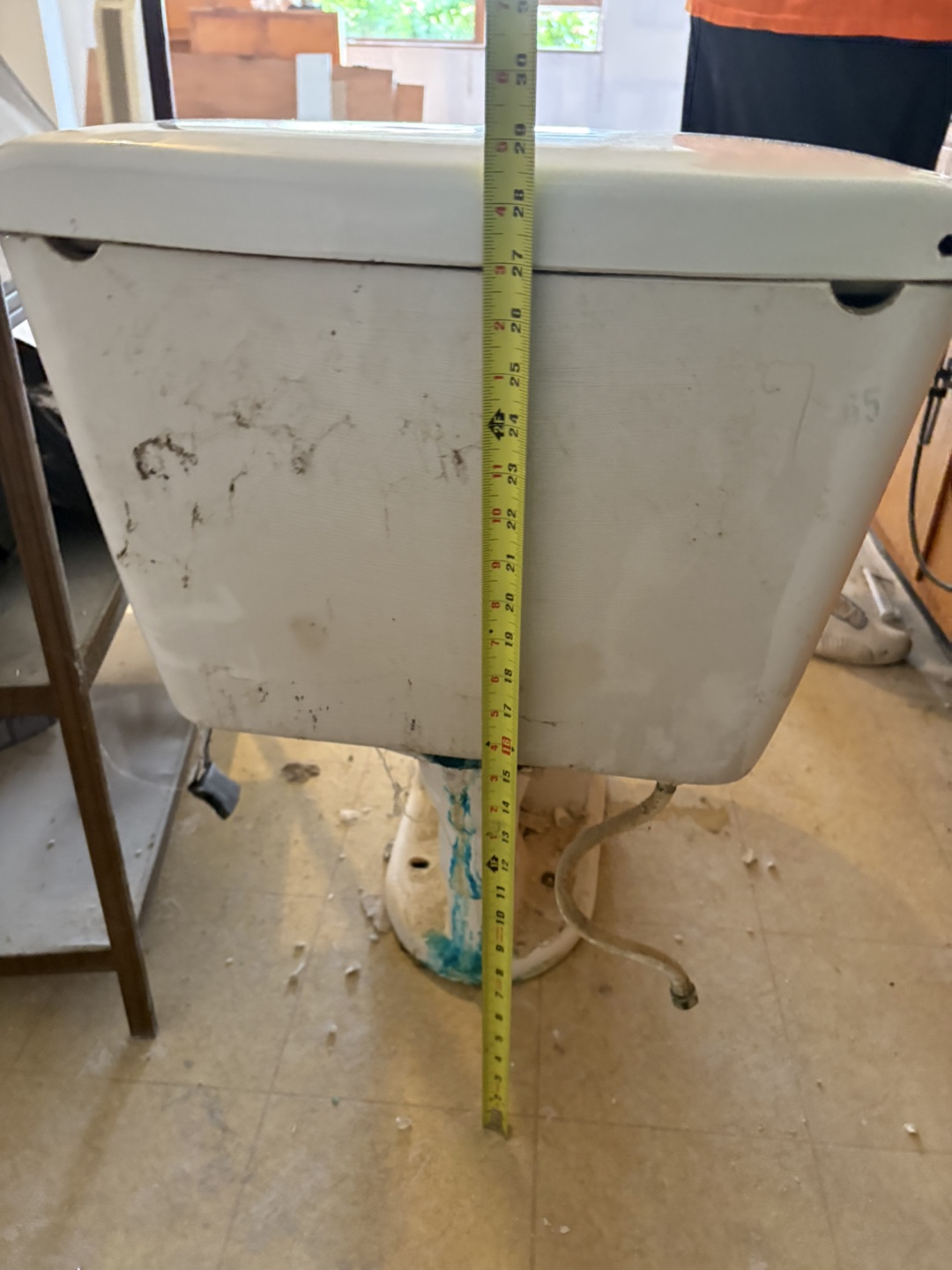 Used Toilet - white tootle Standard Size, with toilet seat - photo 5