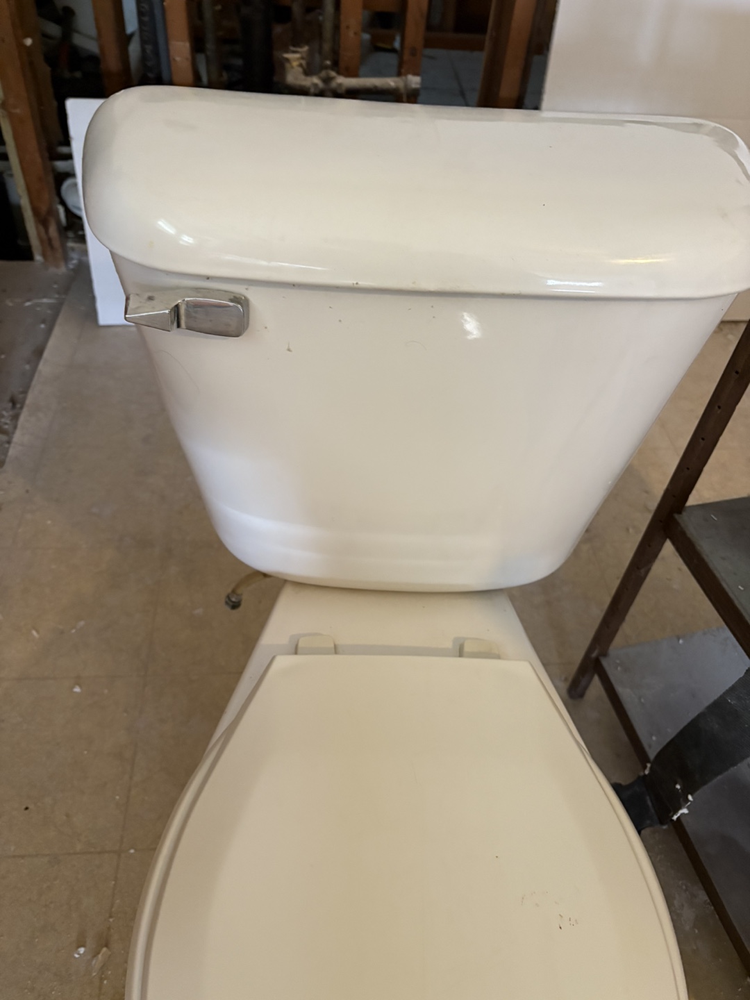 Used Toilet - white tootle Standard Size, with toilet seat - photo 2