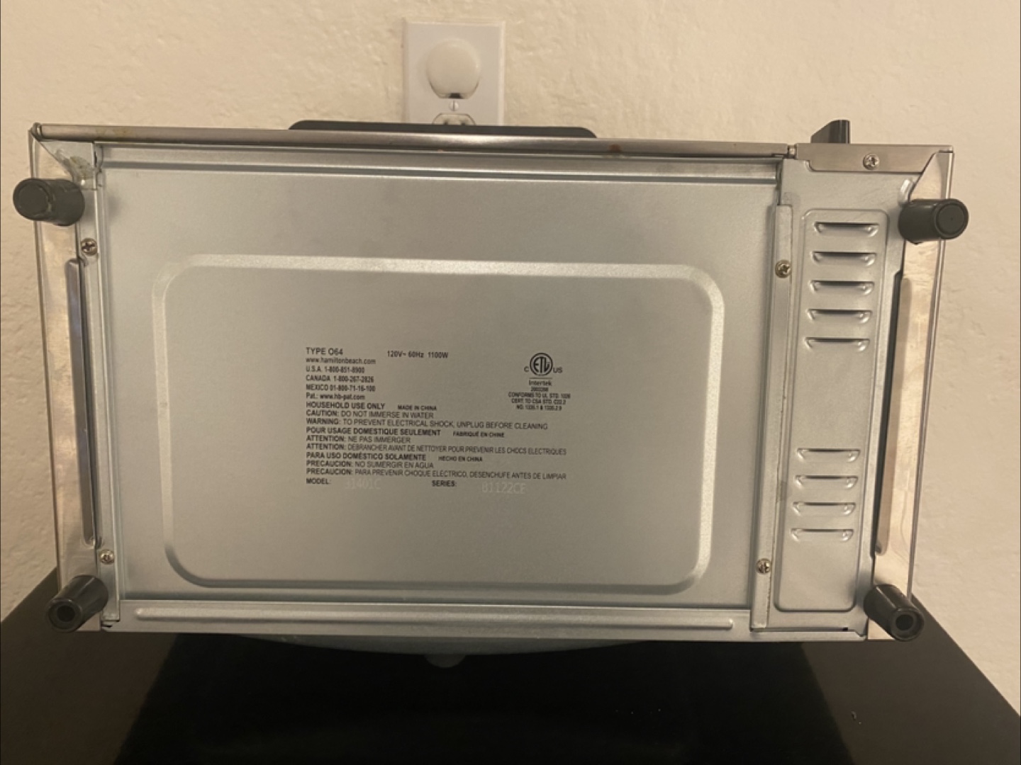 MOVING SALE: Hamilton Beach Toaster Oven - Model 31401C - photo 2