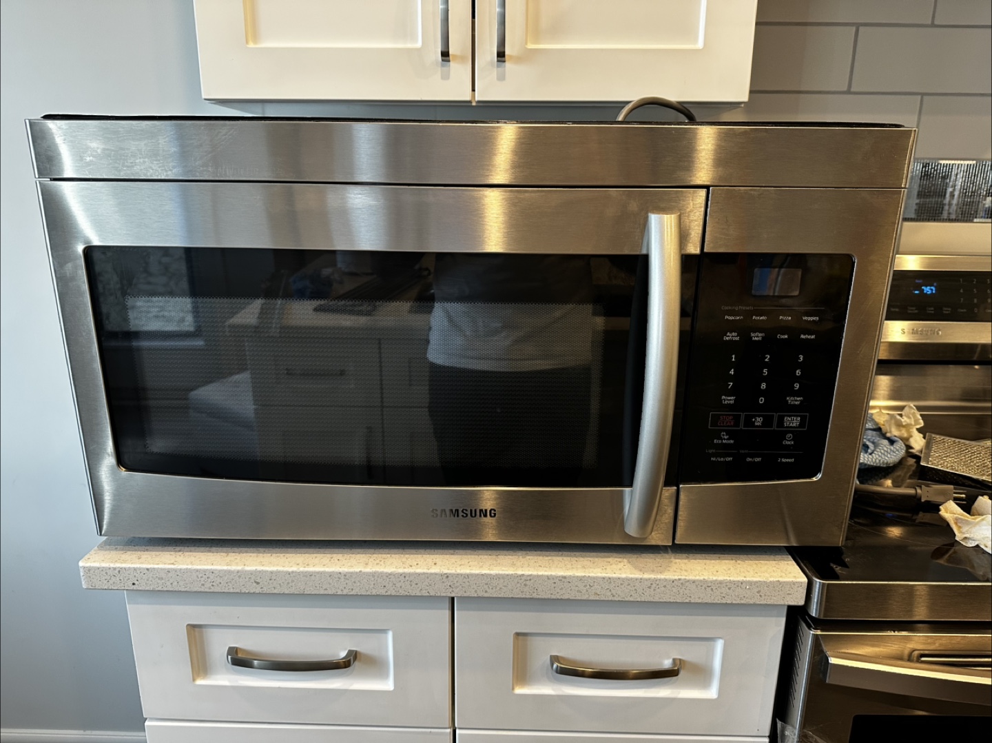 Samsung ME16K3000AS/AC Over-the-Range Microwave