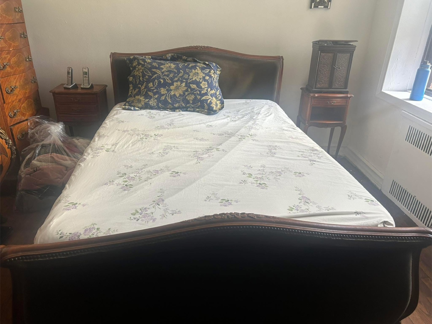 Antique Style Bed Frame full