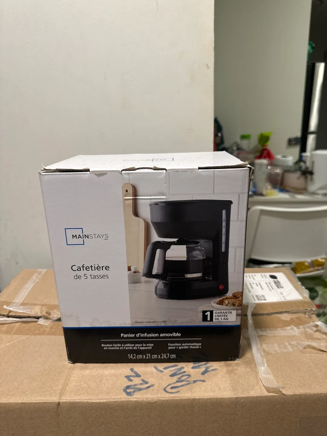 Mainstays 5-Cup Coffee Maker with coffee filters - New in Box! thumbnail