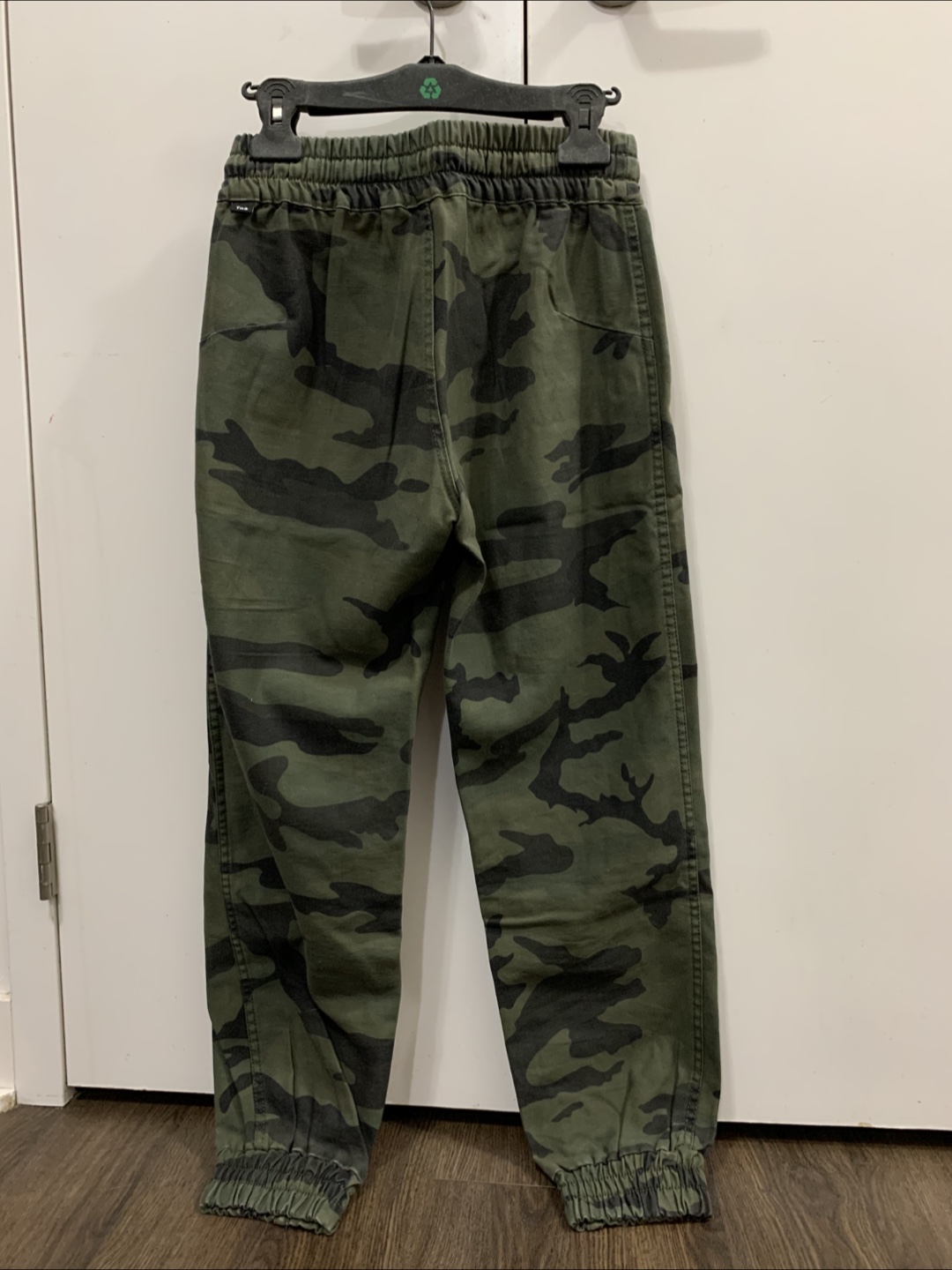 TNA Camo Joggers - Size XS - photo 3