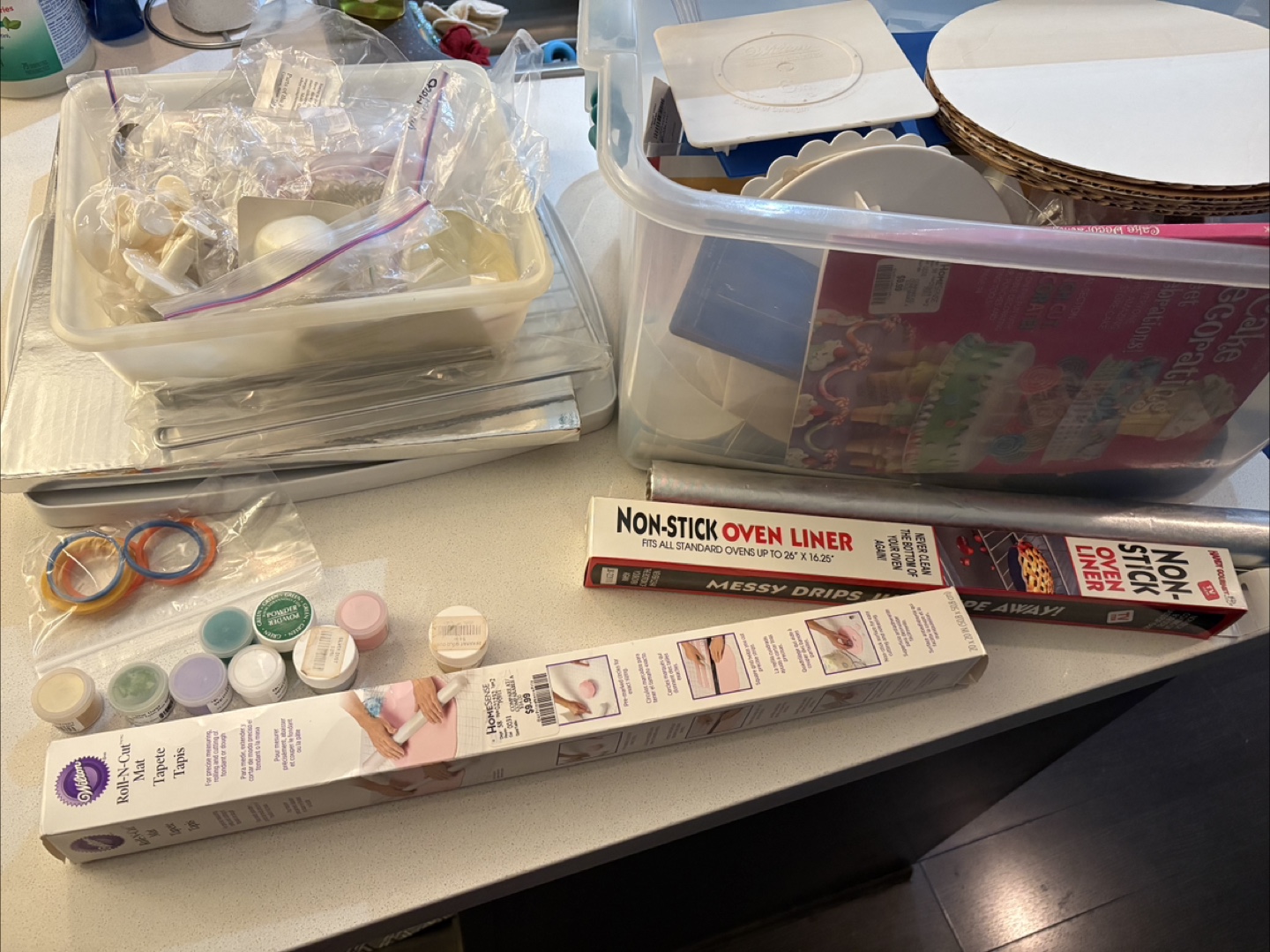 Cake Decorating Supplies & Wilton Roll-N-Cut Mat